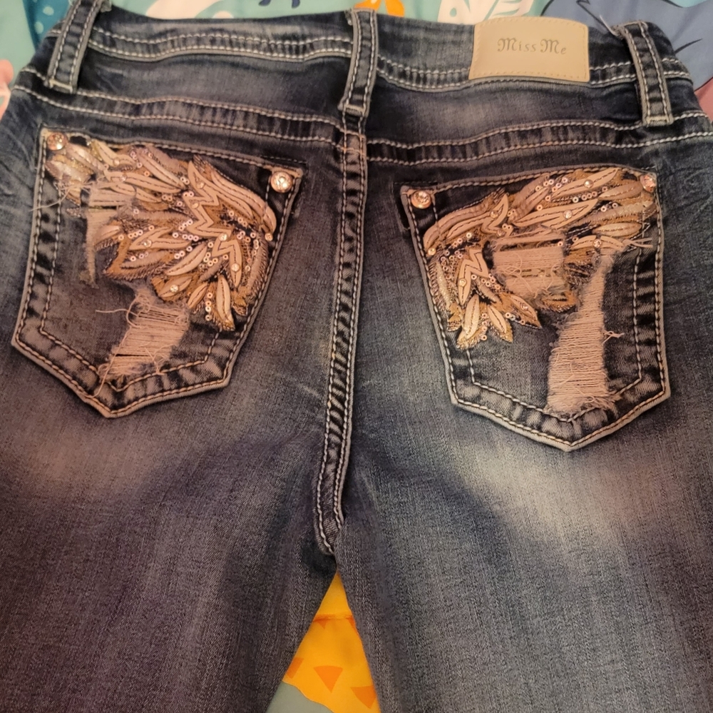 Miss me jeans angel wing pockets. Worn minimal times